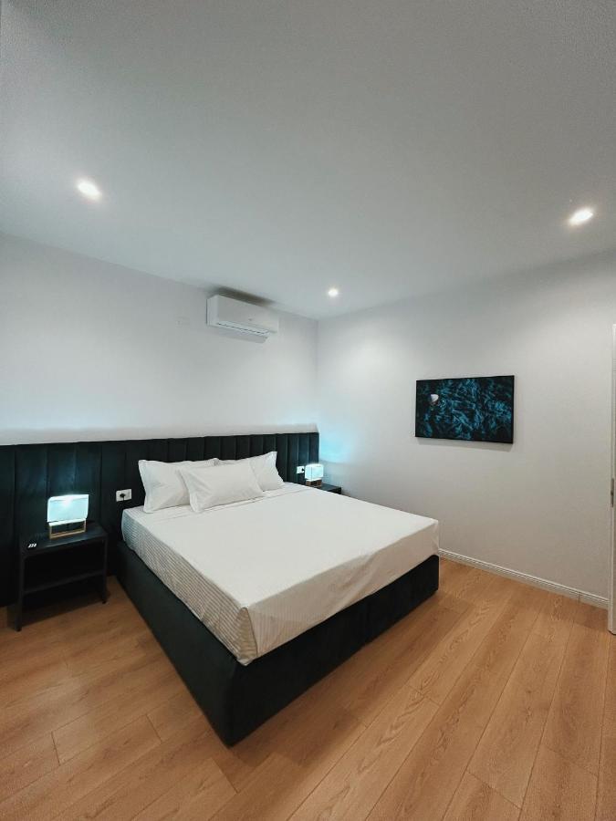 Clinton Tirana Inn 外观 照片
