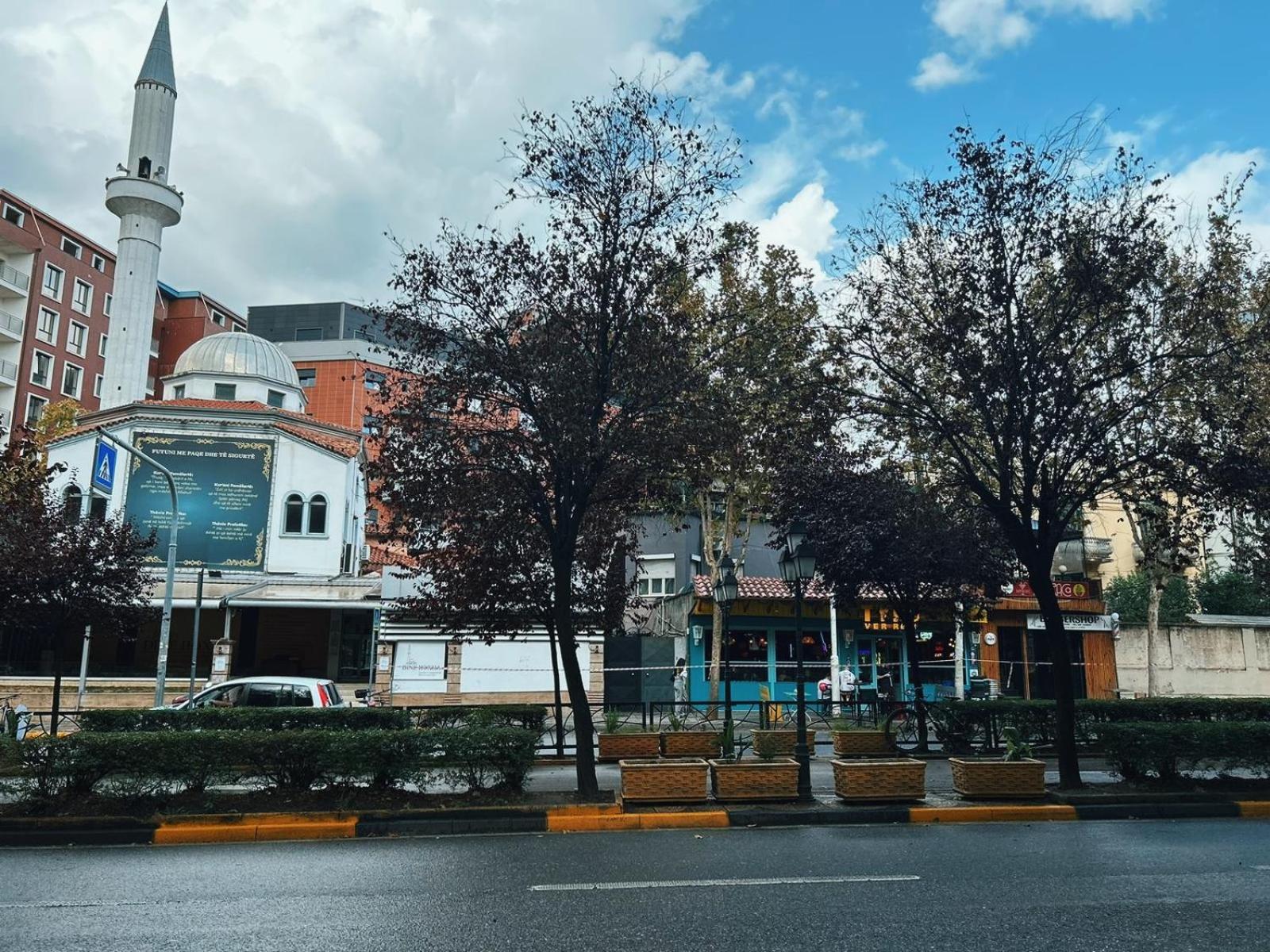 Clinton Tirana Inn 外观 照片