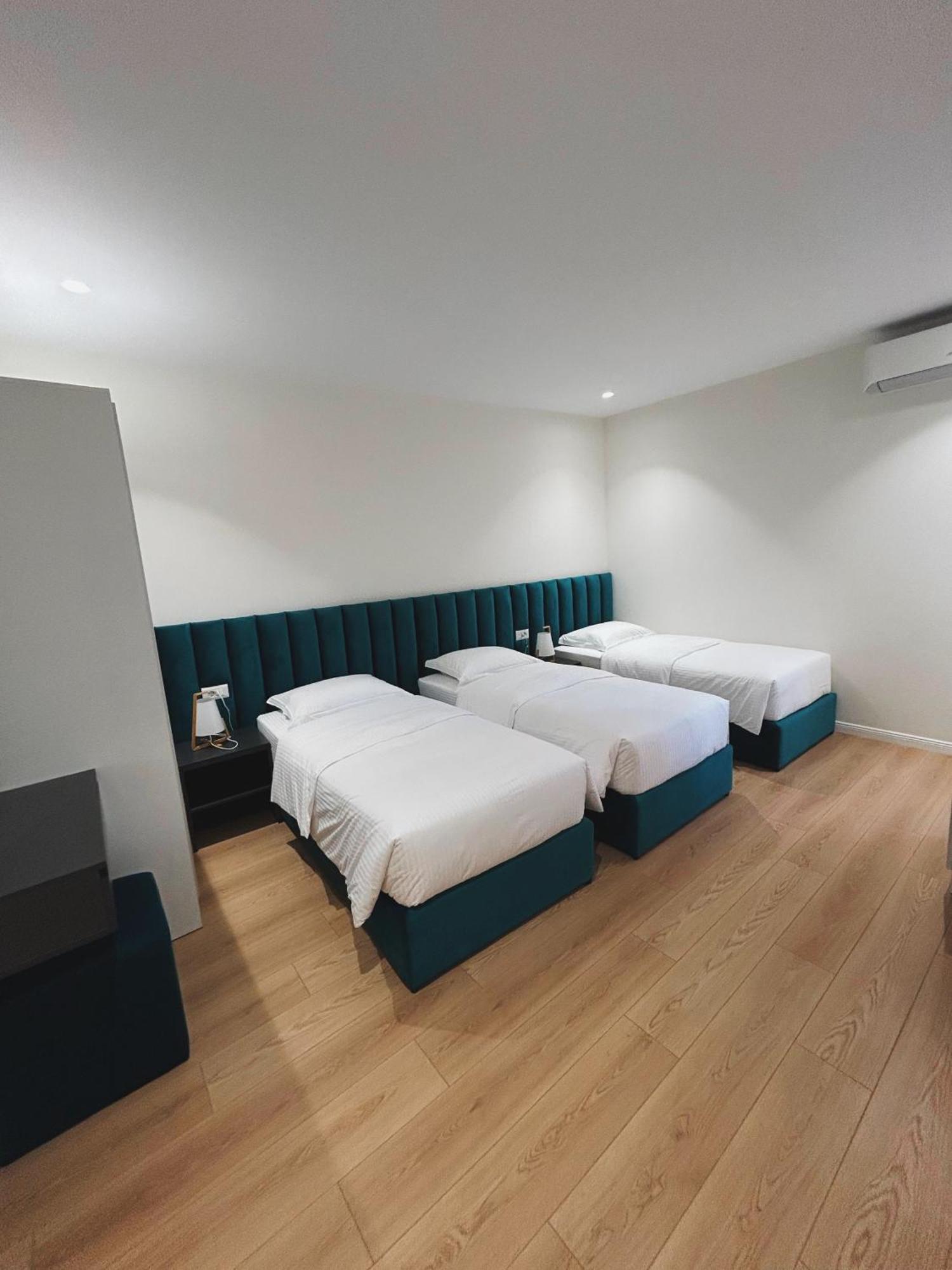 Clinton Tirana Inn 外观 照片